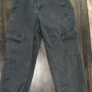 Old Navy Women's Gray Cargo Capris